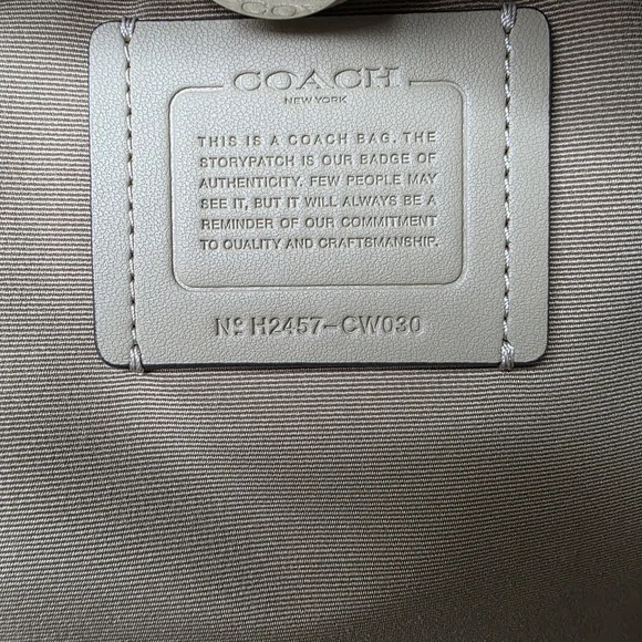 Coach Outlet Cream City Rocket Tote Bag with NIB Matching Rocket Zip Wristlet - Picture 16 of 16